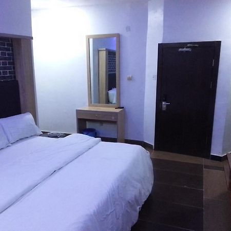 Exclusive Mansion Lekki Phase 1 Hotel Ilado Екстериор снимка