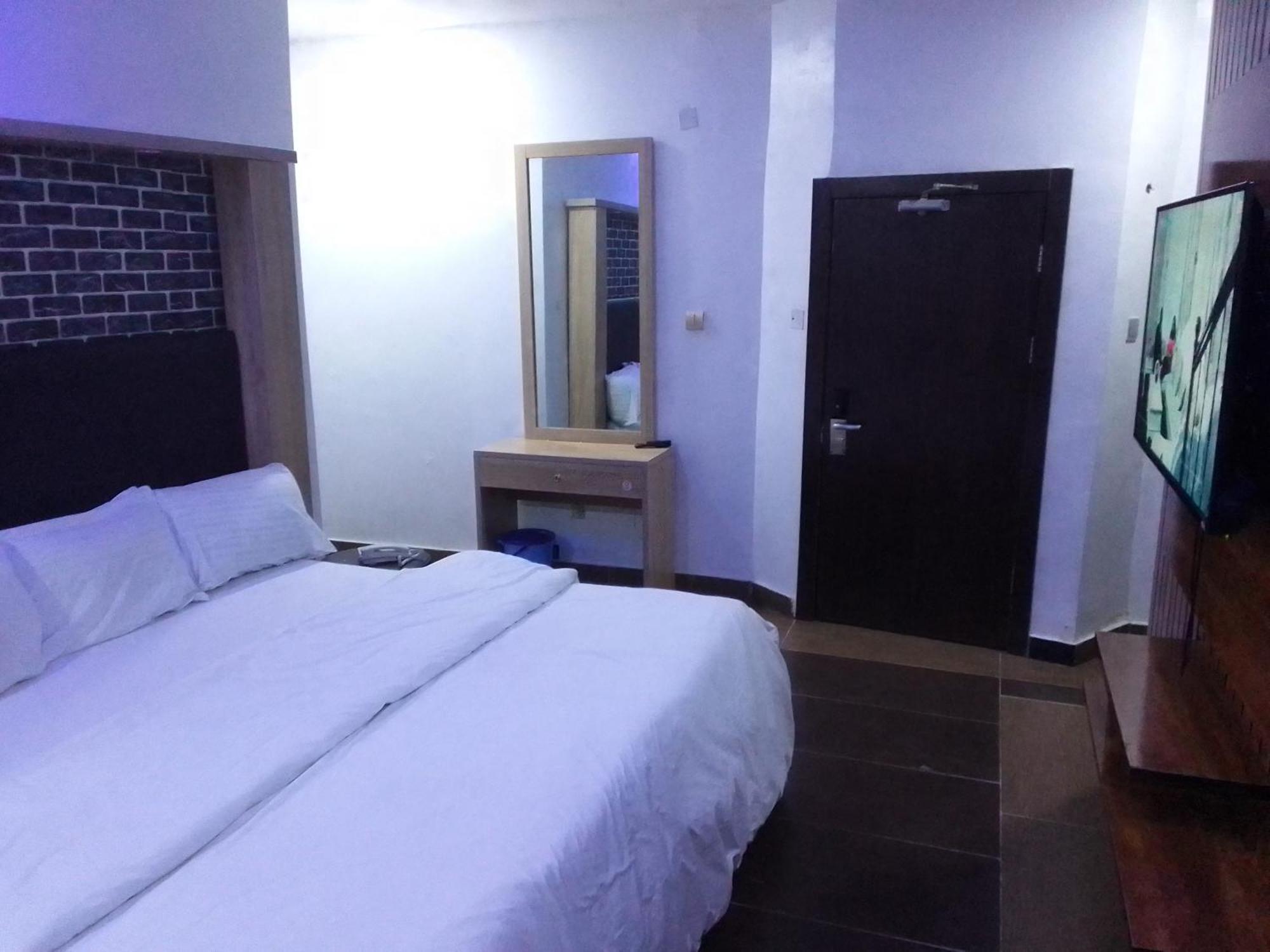 Exclusive Mansion Lekki Phase 1 Hotel Ilado Екстериор снимка