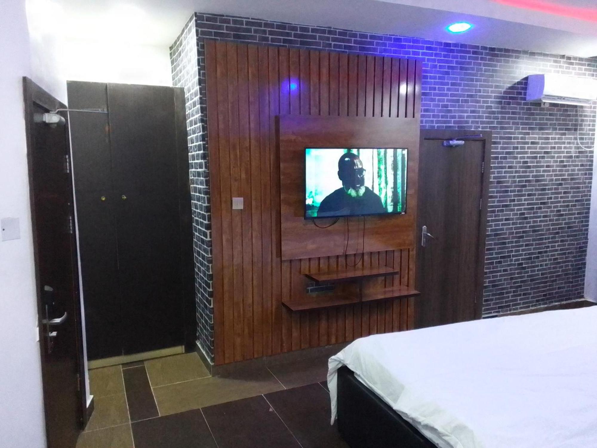 Exclusive Mansion Lekki Phase 1 Hotel Ilado Екстериор снимка